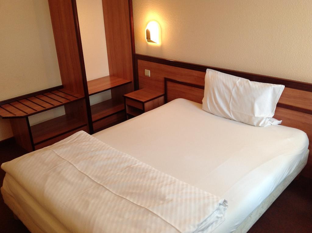 Hotel Anhalt Brehna Rum bild