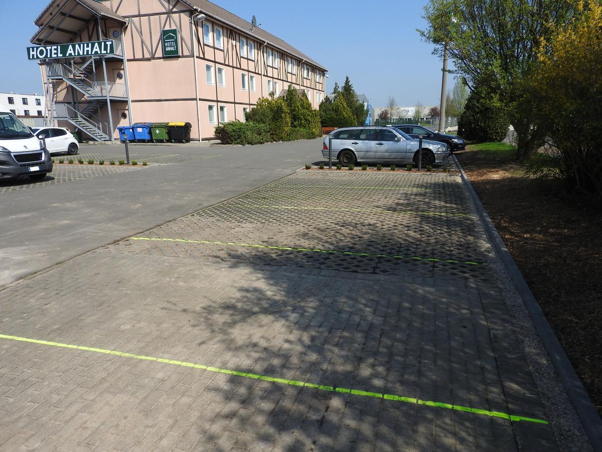 Hotel Anhalt Brehna Exteriör bild