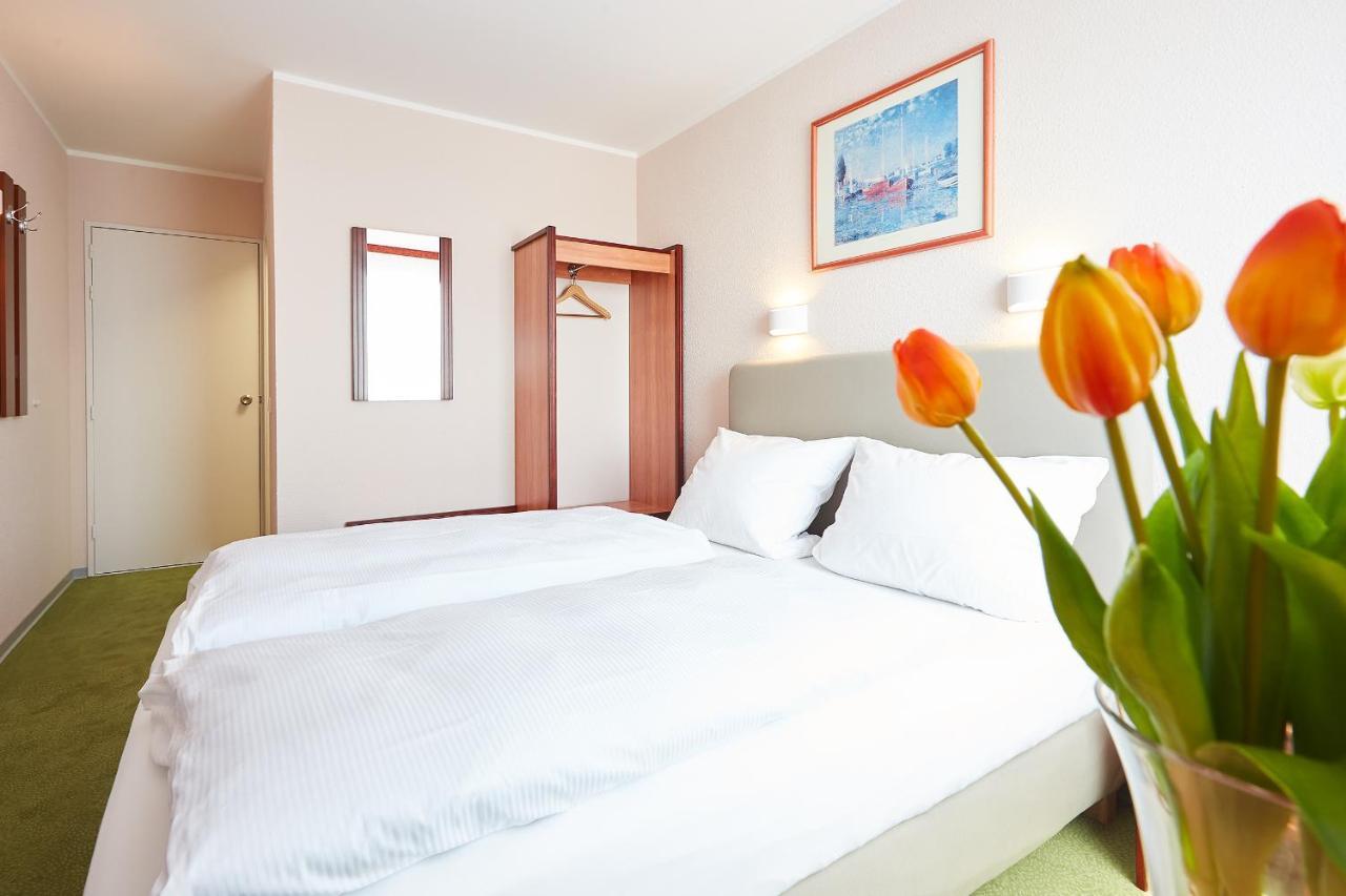 Hotel Anhalt Brehna Exteriör bild