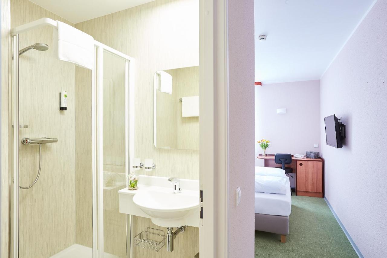 Hotel Anhalt Brehna Exteriör bild